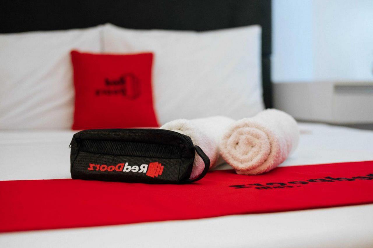 Reddoorz @ Jalan Brigjend Katamso Medan 2 Ξενοδοχείο Εξωτερικό φωτογραφία